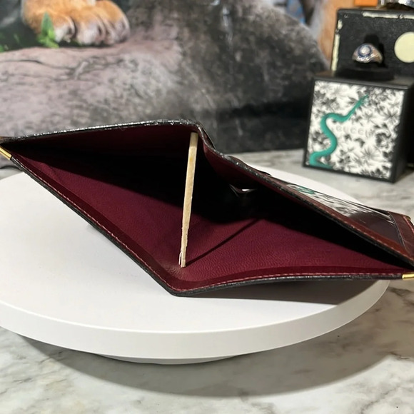 Gucci Vintage Burgundy Leather Passport Wallet From The 80s - Picture 10 of 16